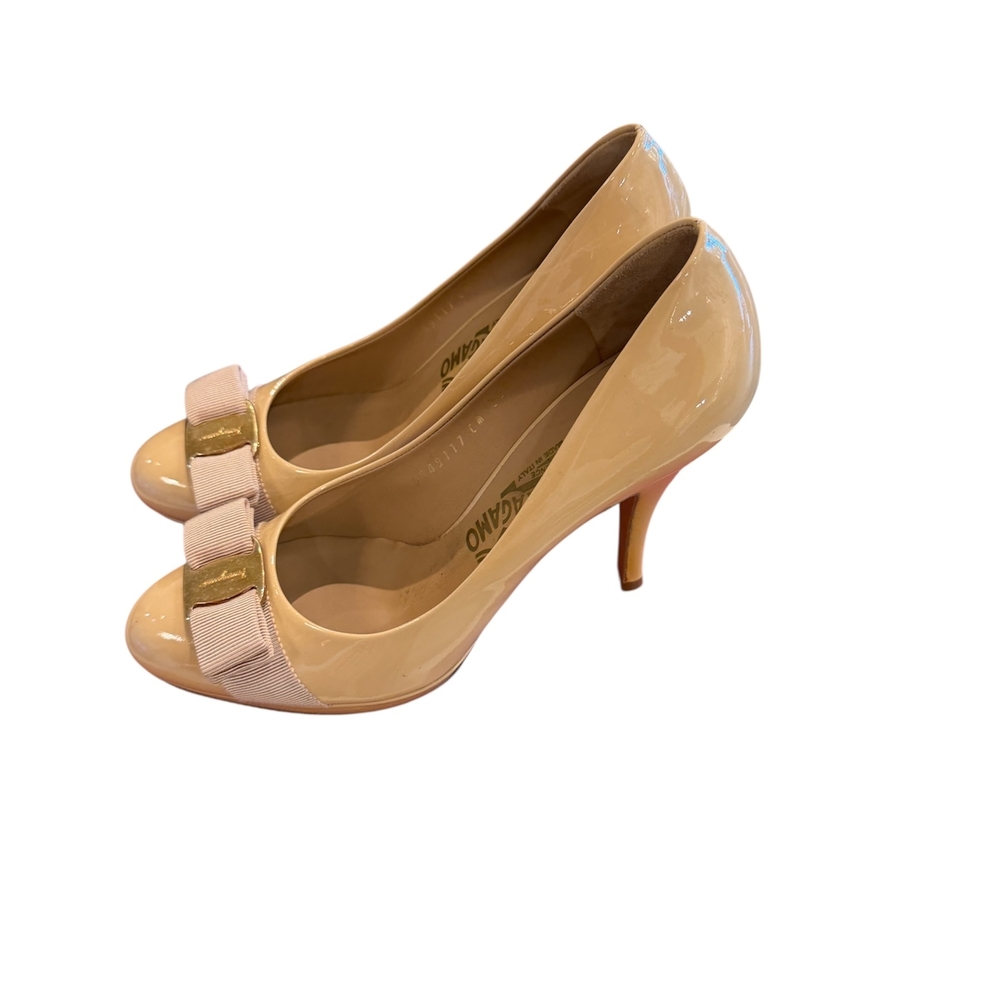 Salvatore Ferragamo Nude Patent Heels with Bow